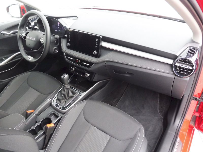 Škoda Fabia (2025) Top Selection 1,0 TSI 70kW - fotka 8 z 28