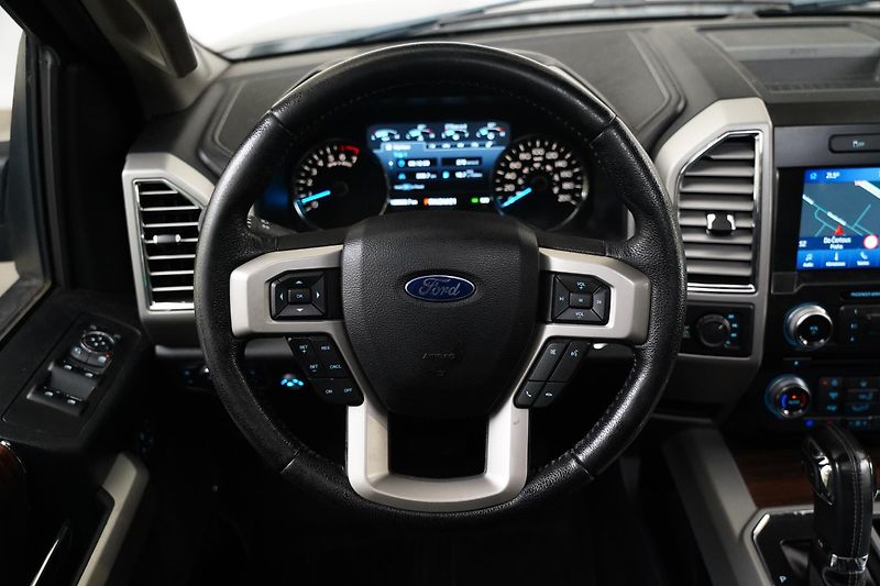 Ford F-150 - fotka 17 z 27