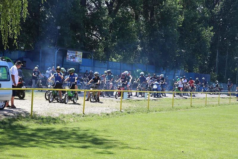 Moped sraz v Brně-Chrlicích