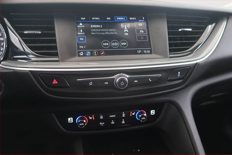 Opel Insignia (2019) 1.5 Turbo, Automat, Serv.kniha - fotka 12 z 16
