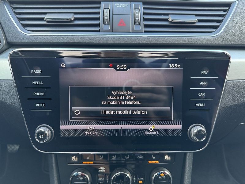 Škoda Superb (2019) 1.5TSi Xenony Navi Panorama - fotka 10 z 50
