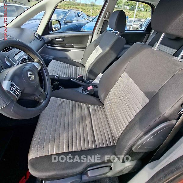 Suzuki SX4 (2011) 1.6i 4x4, 1.maj,ČR, AC - fotka 8 z 17