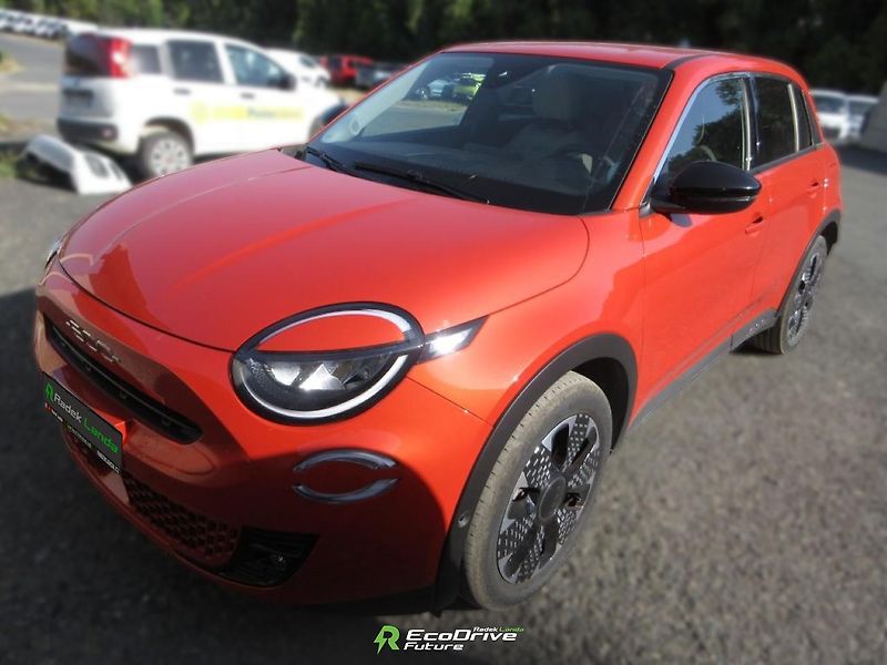 Fiat 600 (2024) kamera, vyhřívaná sedadla - fotka 4 z 11