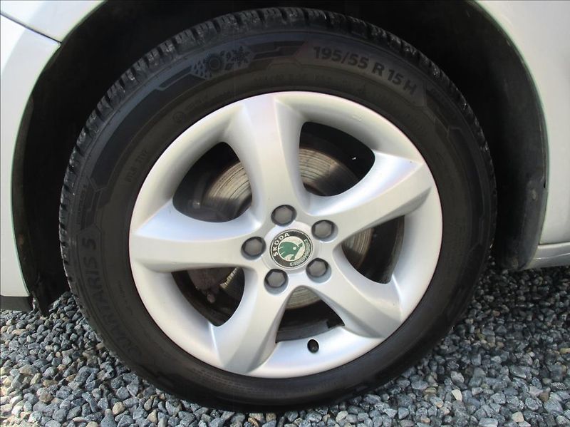 Škoda Fabia 1,4 i 16v, aut. klimatizace, - fotka 27 z 31