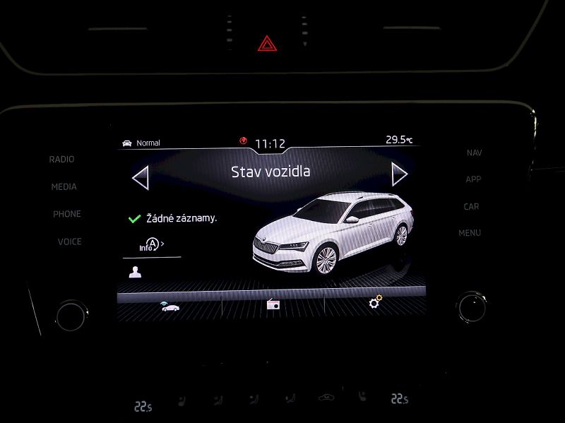Škoda Superb (2020) LAURIN&KLEMENT 2.0TDI 140KW DS - fotka 30 z 48
