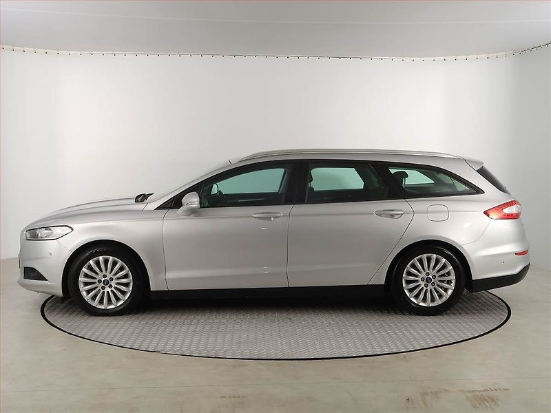 Ford Mondeo (2018) Trend 2.0 TDCI, Automat, Navi - fotka 3 z 18