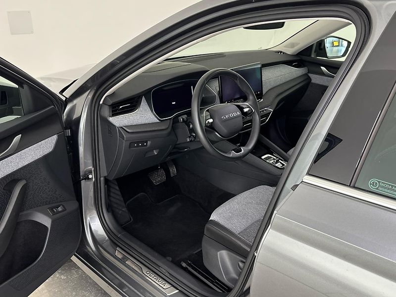 Škoda Octavia Top Selection DSG - fotka 6 z 29