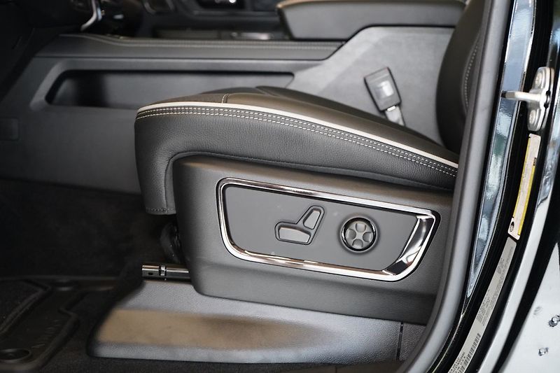 Dodge RAM (2026) 1500 Limited  V8 2026 - fotka 22 z 50