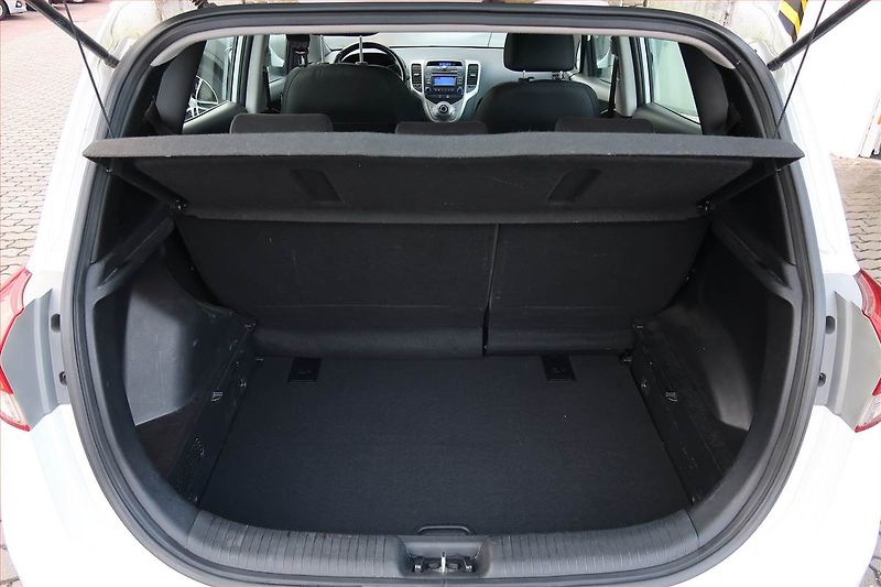 Hyundai ix20 (2017) 1.4 CVVT, Serv.kniha - fotka 13 z 15
