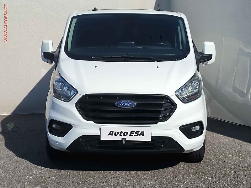 Ford Transit Custom (2020) 2.0TDCi L2H1 5míst, Trend - fotka 2 z 24