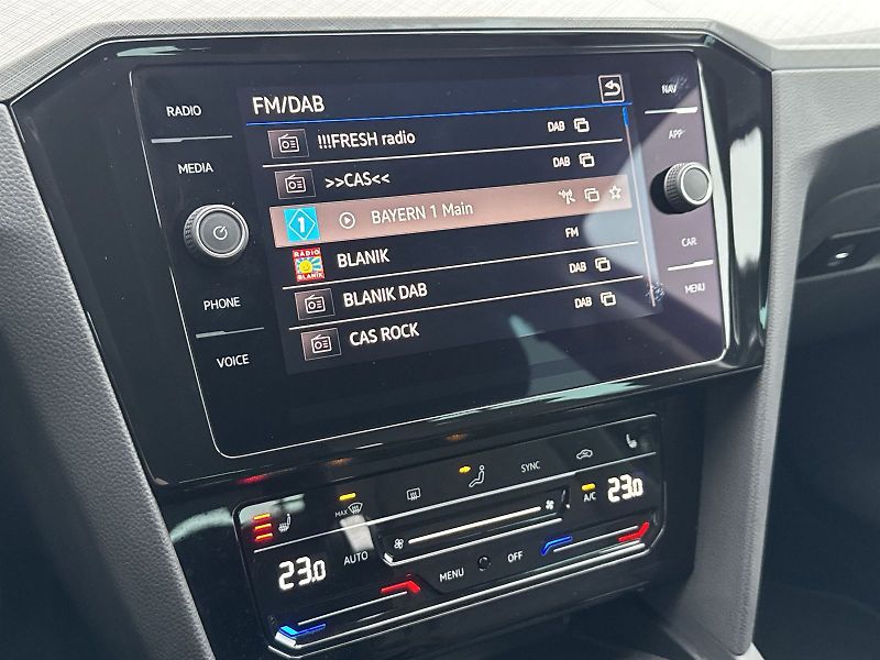 Volkswagen Passat (2022) Variant 2.0 TDI DSG Business - fotka 14 z 33
