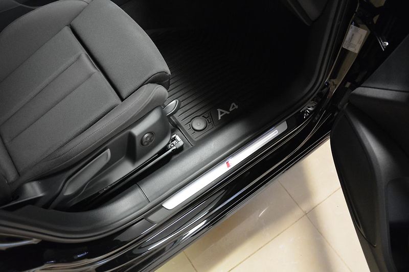 Audi A4 (2024) Avant S Line 5 Let Záruka+Serv - fotka 38 z 38