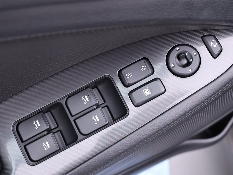 Kia Optima 1,7 CRDi 100kW Exclusive CZ - fotka 16 z 34