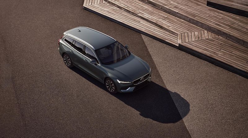 Volvo V60 (2026) B4 BRIGHT PLUS AUT - fotka 11 z 16