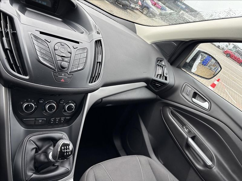 Ford Kuga 1,6 EcoBoost 110kW Trend - fotka 30 z 30