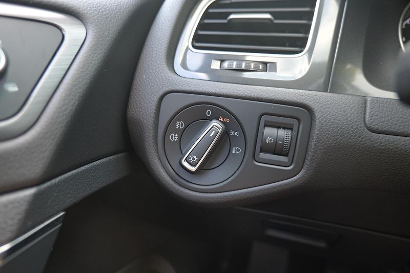 Volkswagen Golf 1.4 TSI AdTempomat Tažné Parko - fotka 19 z 27