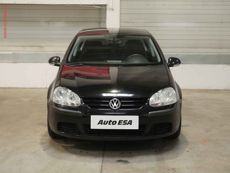 Volkswagen Golf (2005) 1.6, AC, el. výbava - fotka 2 z 14
