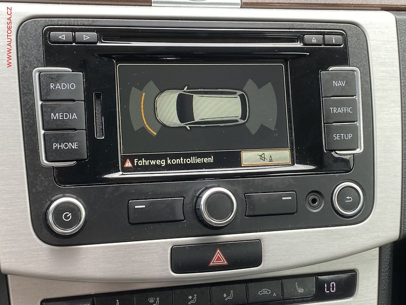 Volkswagen Passat (2014) 2.0 TDi 4x4, Comfortline - fotka 17 z 19