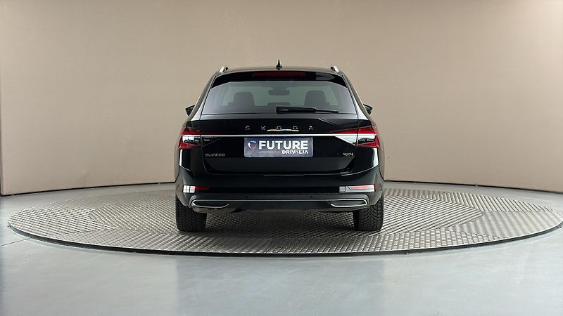 Škoda Superb 2.0 TDI DSG 4x4 L&K Combi - fotka 5 z 32