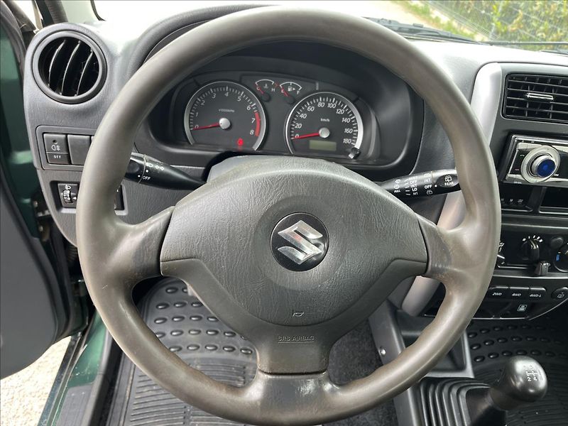 Suzuki Jimny 1,3 i RANGER 4x4 SERVIS TAŽNÉ - fotka 13 z 32