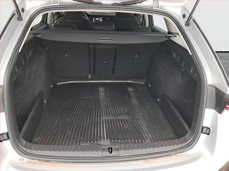Škoda Octavia (2023) Ambition 2.0 TDI, ČR,1.maj - fotka 14 z 20