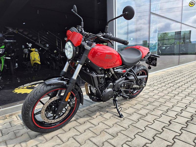 Royal Enfield (2026) Guerrilla 450 - fotka 9 z 37