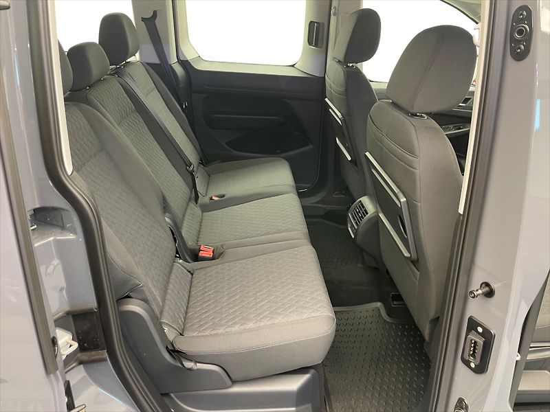 Volkswagen Caddy (2026) Life 1,5 TSI DSG - fotka 12 z 25
