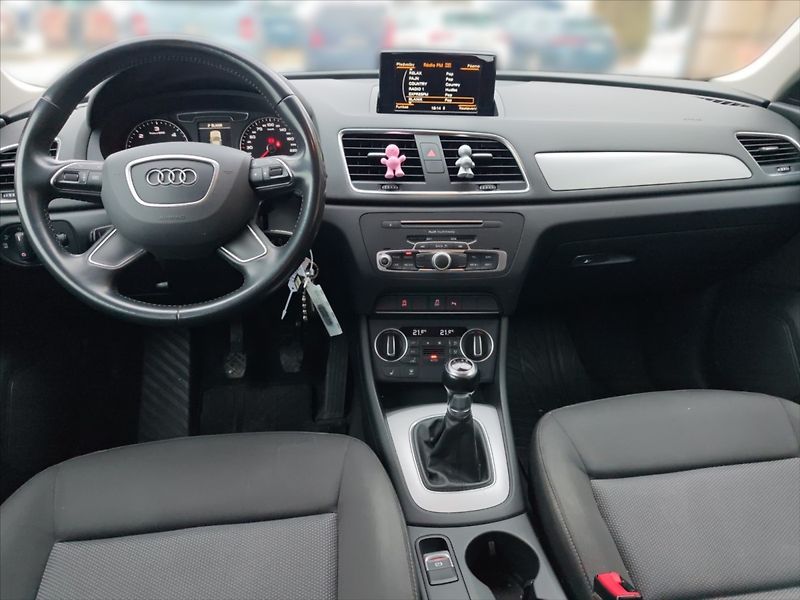 Audi Q3 2,0 TDI  ČR - fotka 8 z 11