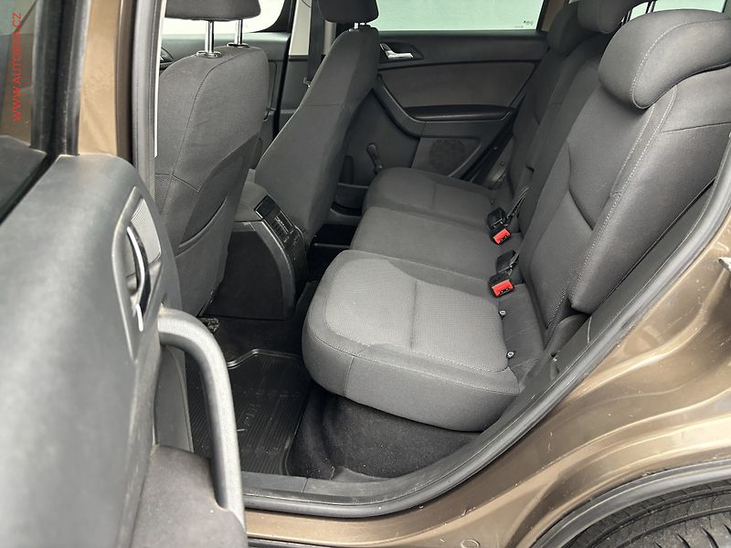 Škoda Yeti (2011) 2.0tdi 4x4, ČR, AC, výhřev - fotka 10 z 16