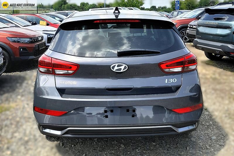 Hyundai i30 (2026) 26 HB 1,0 T-GDI MT GO CZECH - fotka 6 z 10