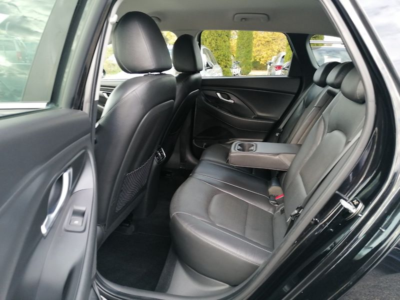 Hyundai i30 (2022) 1.6 CRDi MHEV 100kW Kůže - fotka 10 z 39