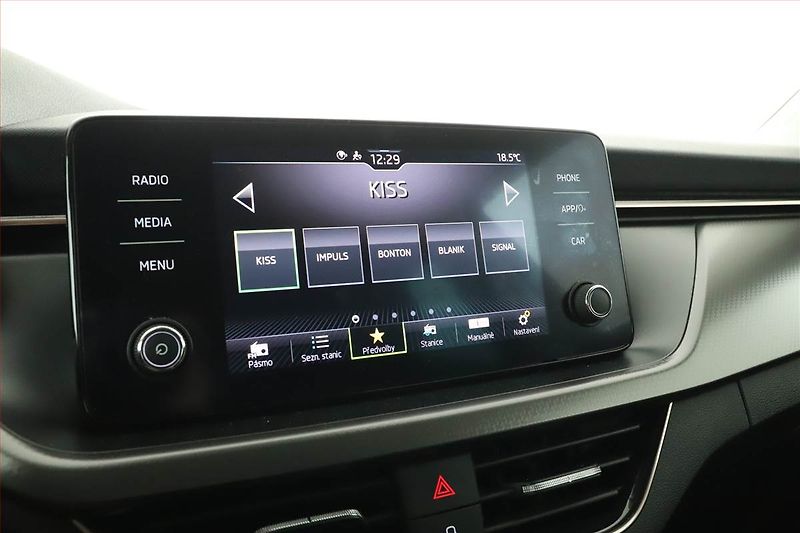 Škoda Scala (2020) 1.0 TSI, Automat, Tempomat - fotka 9 z 15