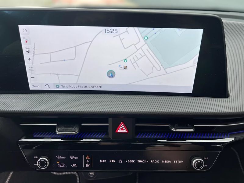 Kia EV6 GT-Line AWD Pano Meridian HuD - fotka 11 z 14