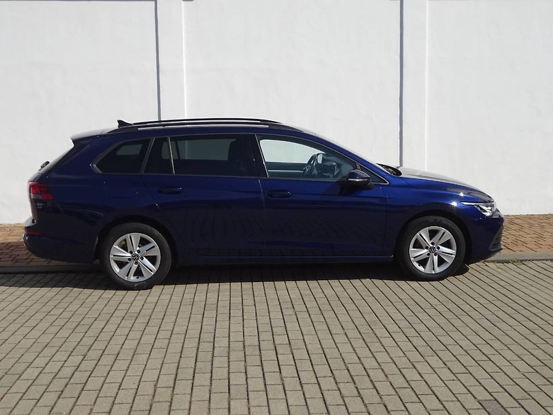Volkswagen Golf (2022) 1,0TSi /81kW Variant DSG  Life - fotka 27 z 28