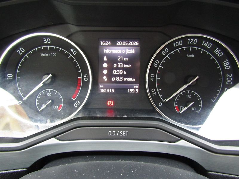 Škoda Superb (2018) 1.6 TDI 88kW DSG - fotka 27 z 38