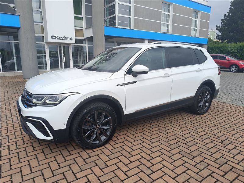 Volkswagen Tiguan Allspace 2,0 TDi DSG 4x4 Rezervace - fotka 3 z 25