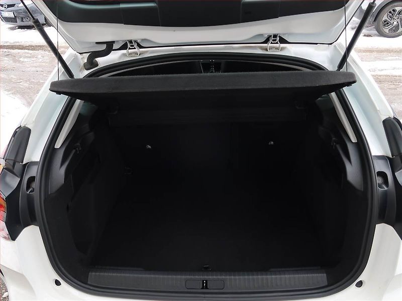 Citroën C4 (2021) 1.2 PureTech, Serv.kniha - fotka 14 z 20