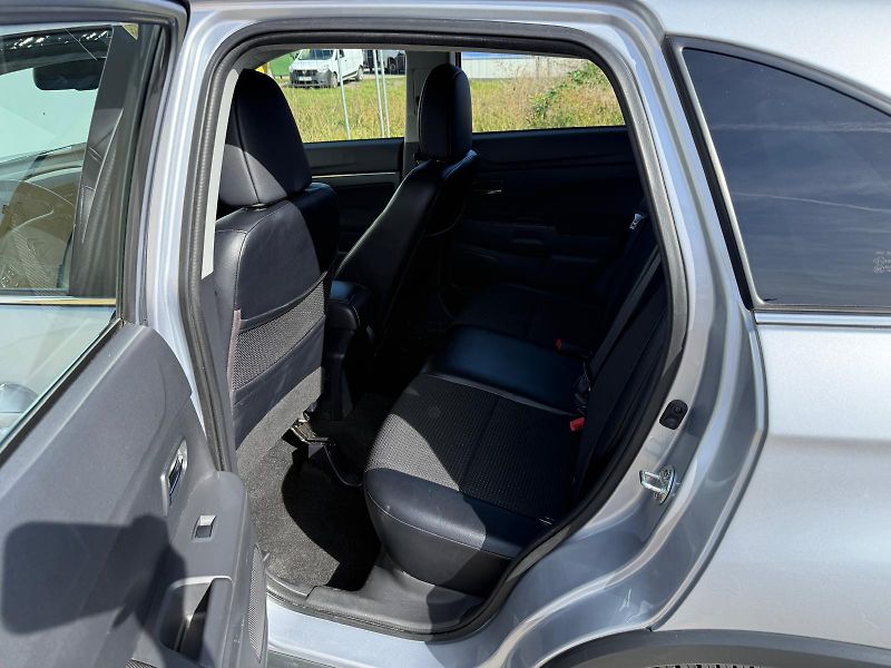 Citroën C4 Aircross 1.6 HDi Tendance 4WD - fotka 23 z 26
