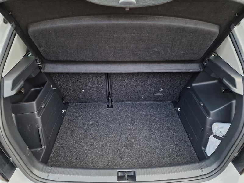 Škoda Fabia 1.0TSI 70kW, původ ČR, 1.Maj. - fotka 16 z 46