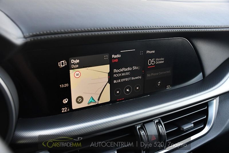 Alfa Romeo Stelvio 2.2D 16V 154kW Veloce AT8-Q4 - fotka 32 z 52