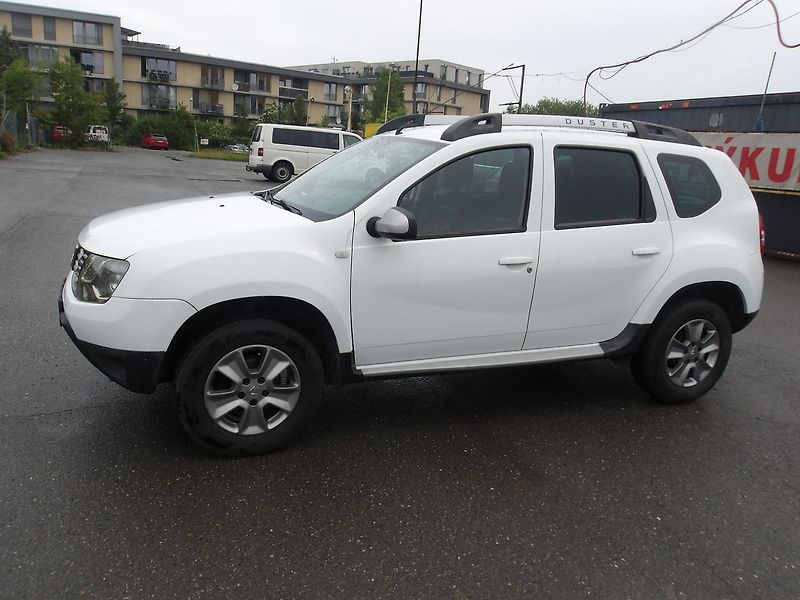 Dacia Duster 1,6i ČR ! 1.MAJITEL ! - fotka 3 z 29