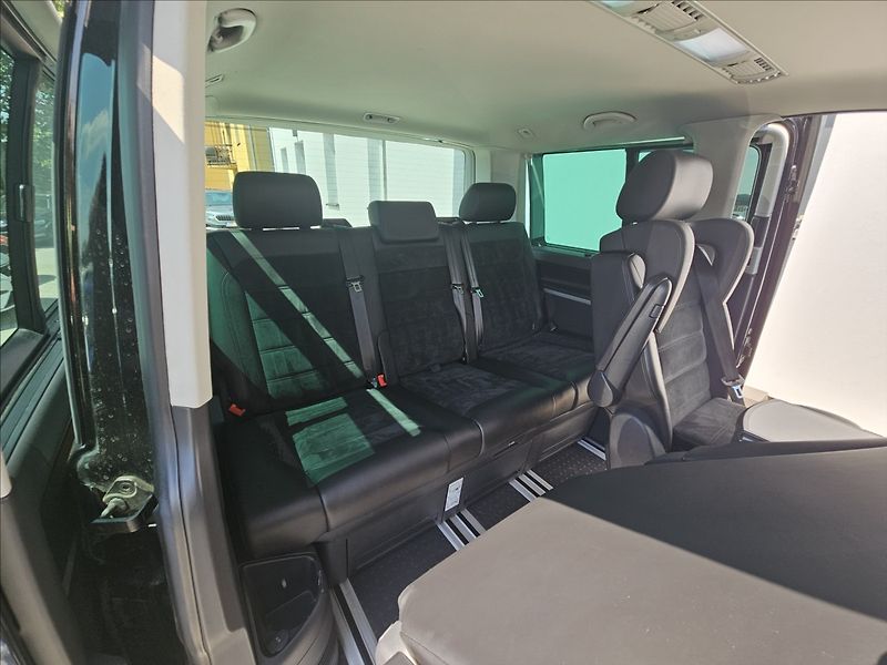 Volkswagen Multivan 2,0TDi 110KW 4X4 Highline - fotka 27 z 39