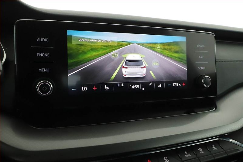 Škoda Octavia (2023) Ambition 2.0 TDI, ČR,1.maj - fotka 18 z 21