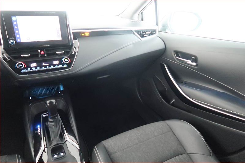 Toyota Corolla (2022) Style 1.8 Hybrid - fotka 8 z 17
