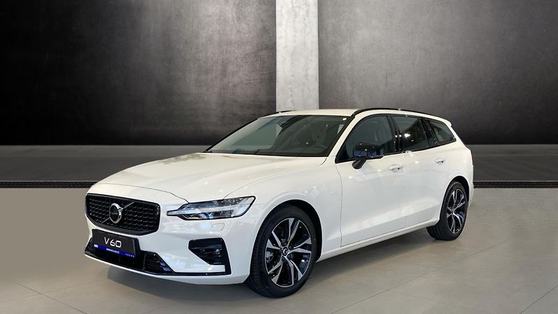 Volvo V60 (2026) PLUS DARK, B4, 145+10 kW / 197 - fotografie inzerátu