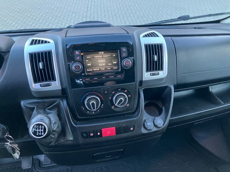 Peugeot Boxer (2022) 2.2 BHDI 3500 L3 7MÍST 50TKM - fotka 25 z 32