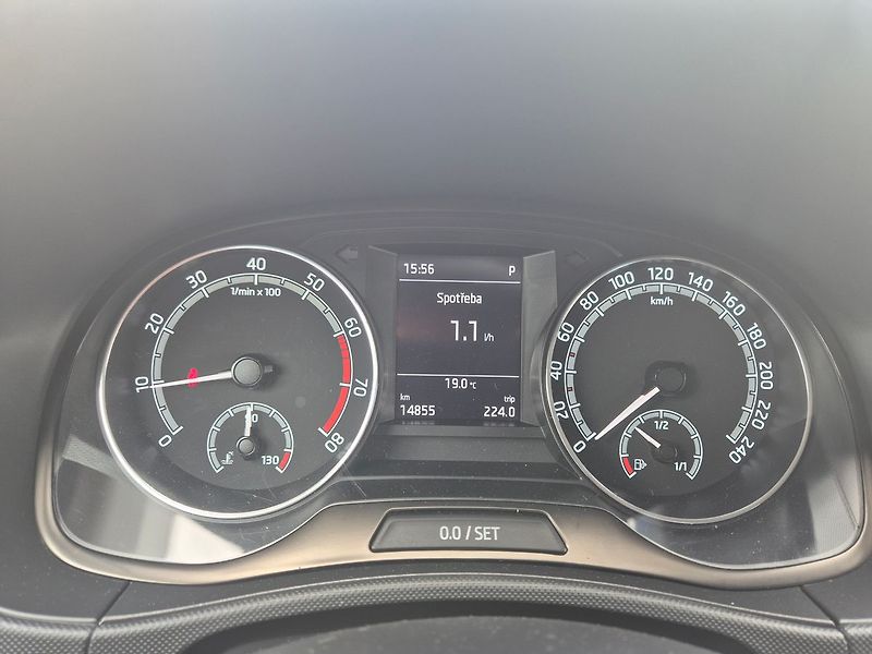 Škoda Fabia Combi 1.0 TSI DSG 70kW Ambitio - fotka 14 z 24