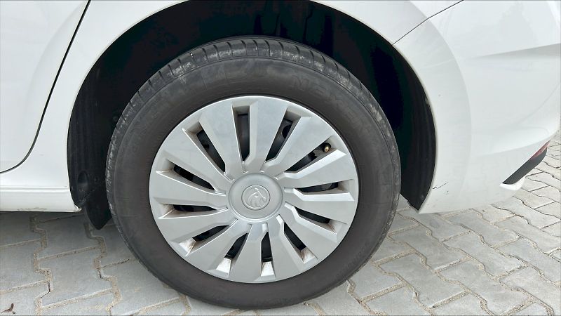 Škoda Scala (2024) 1.0 TSI / 70 kW / 5MP / Select - fotka 20 z 22