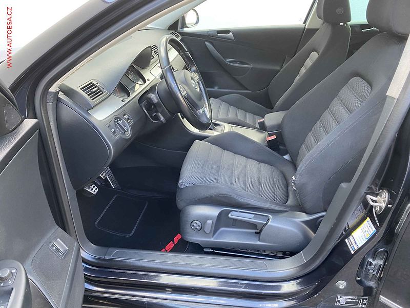 Volkswagen Passat (2009) 2.0TDi, 2.maj, Bixenon, AC - fotka 9 z 19