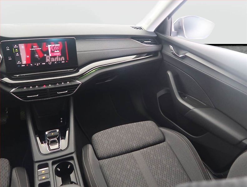 Škoda Octavia (2021) 2.0 TDI, Automat, Navi - fotka 8 z 17